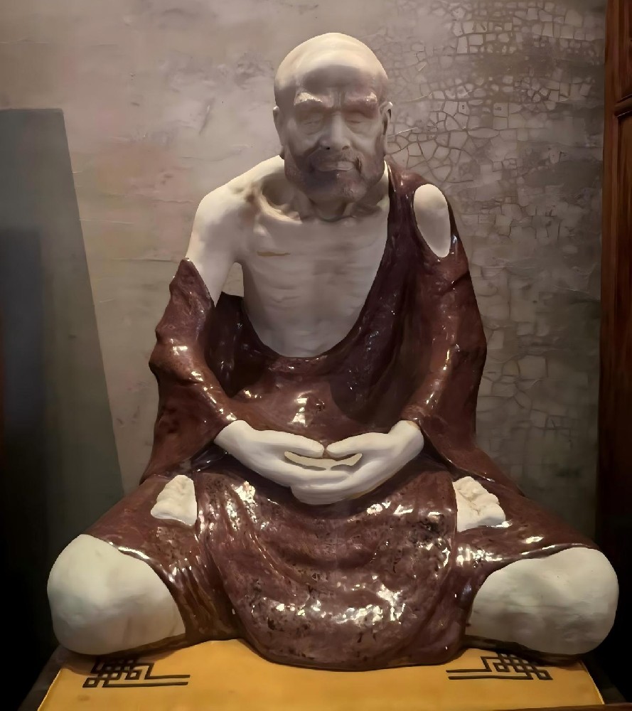 楠粤馨