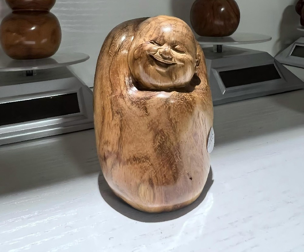 楠粤馨