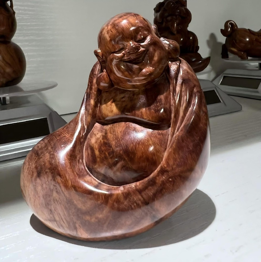 楠粤馨